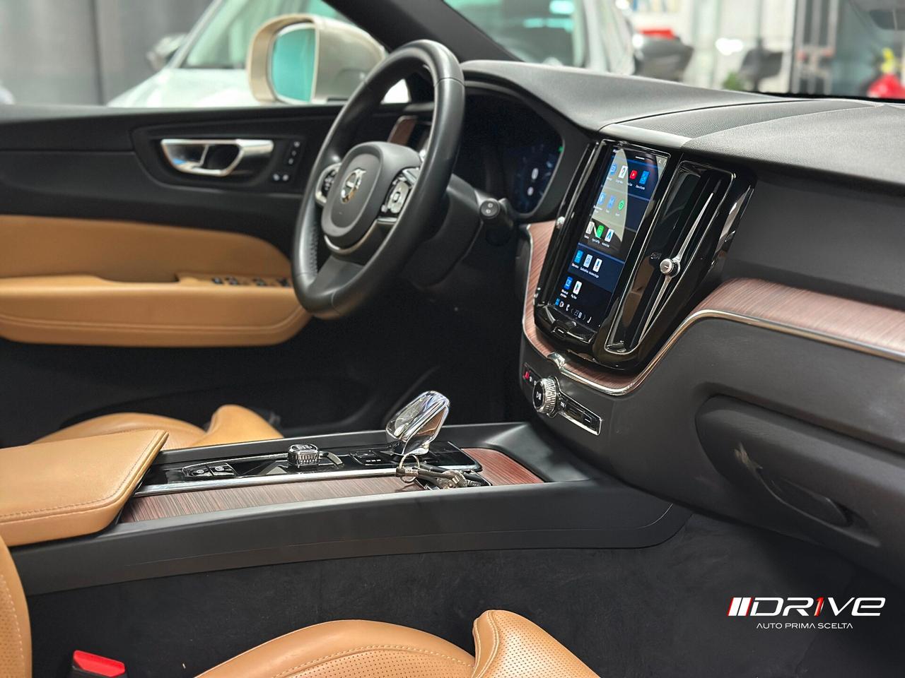 VOLVO XC60 (2017-->) XC60 B4 (d) AWD automatico...