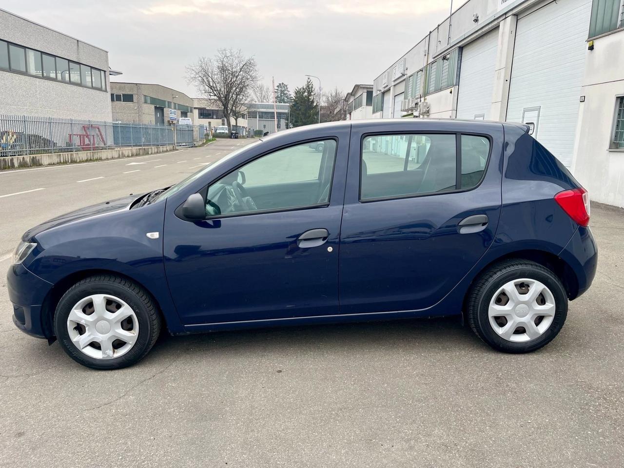 Dacia Sandero 1.2 GPL(scadenza 2033) 122.000km 2013 neopatentati