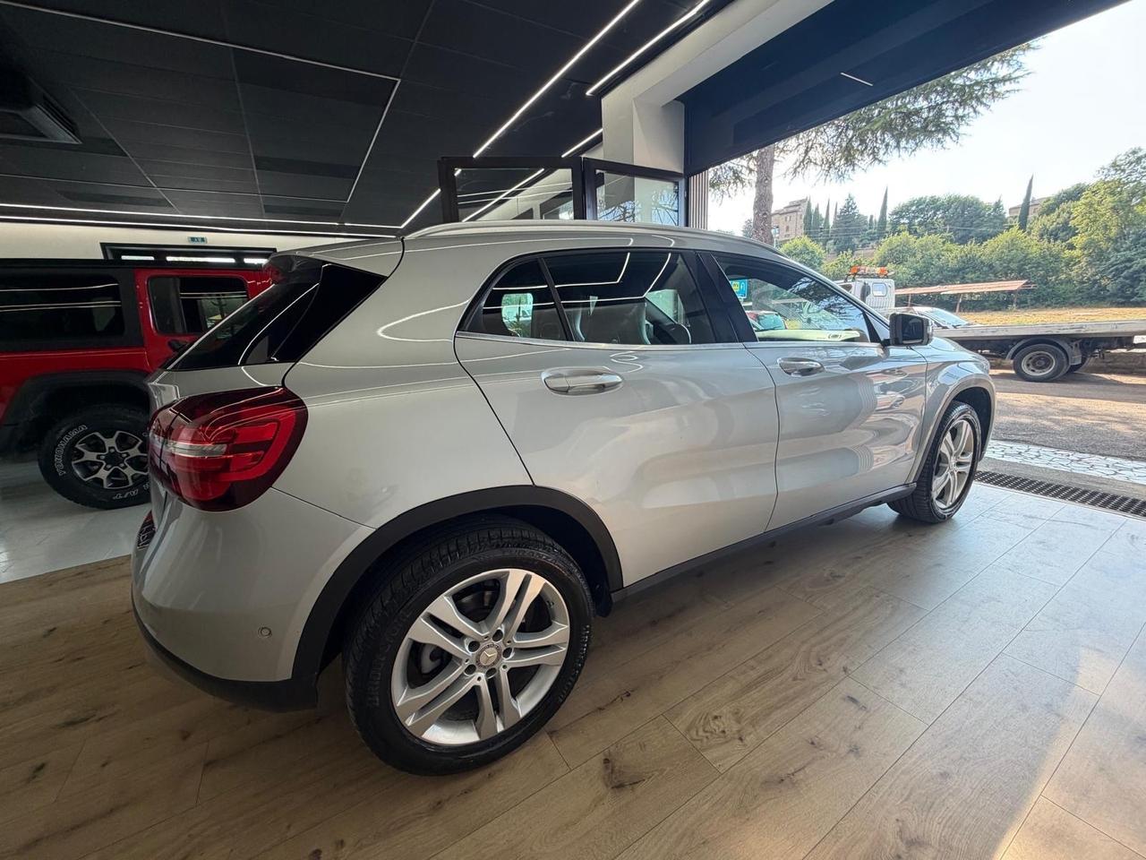 Mercedes-benz GLA 200 d Premium