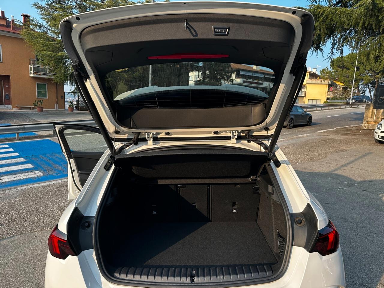 Bmw 120 d M Sport PRO - R19_TETTO_FARI MATRIX_Harman Kardon_360°_HEAD-UP