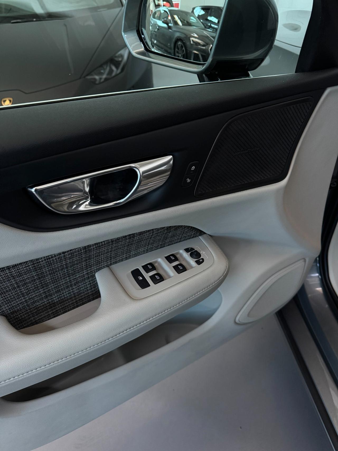 Volvo V60 d3 Business Plus 2.0cc 150cv Tagliandi ufficiali Finanziabile