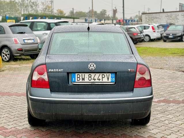 Volkswagen Passat 1.9 tdi Highline 130cv