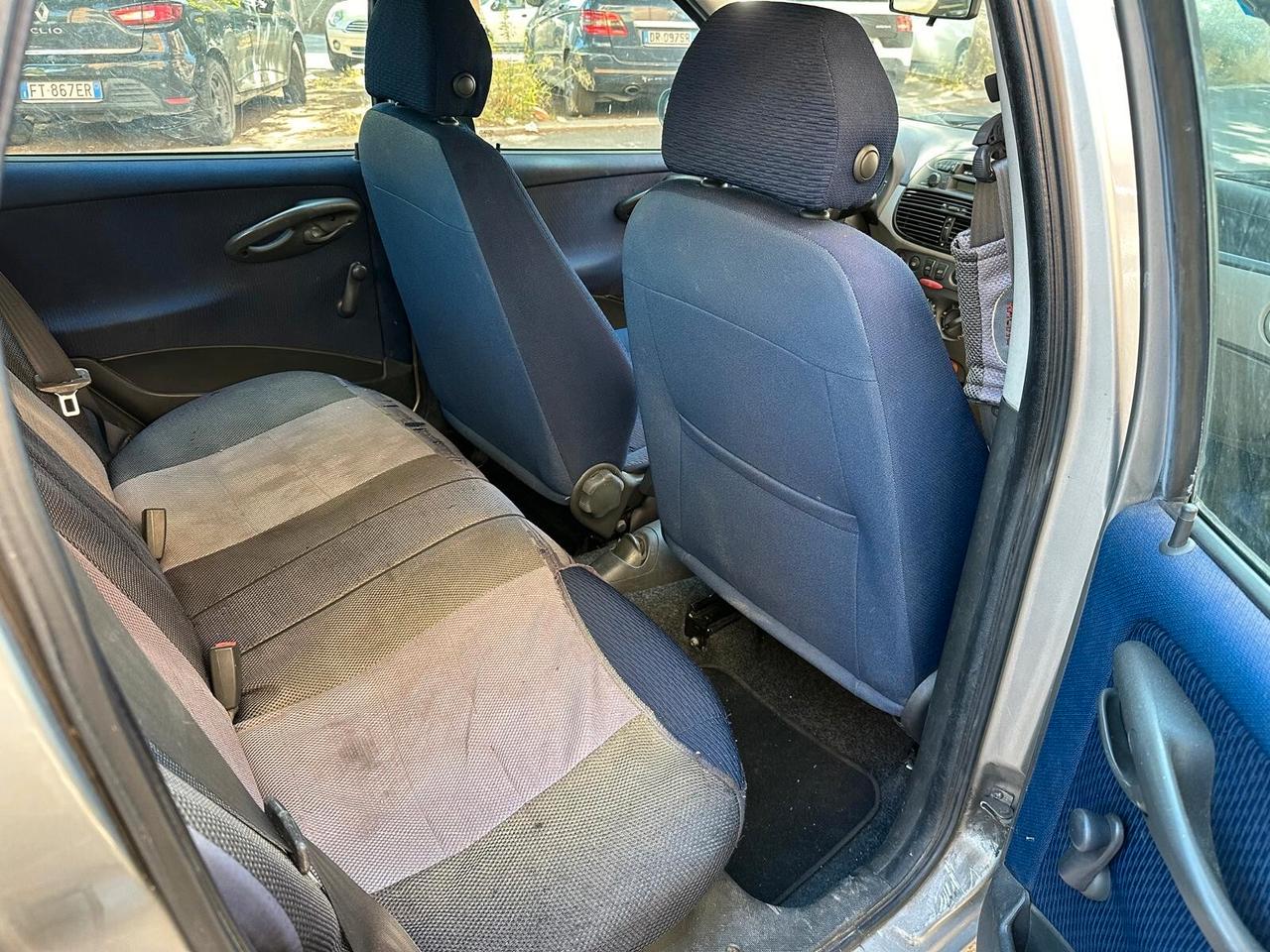 Fiat Punto 1.9 JTD 5 porte HLX