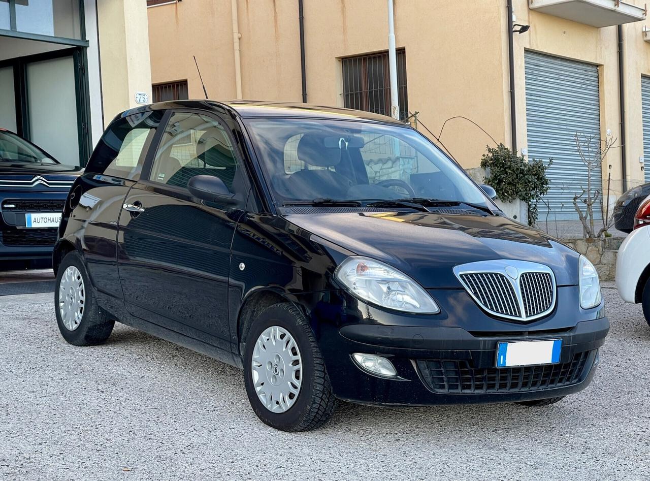 Lancia Ypsilon 1.2 69cv benzina - NEOPATENTATI