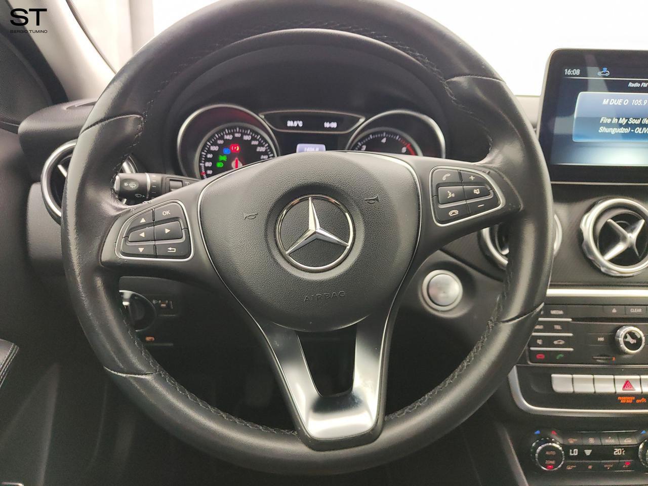 Mercedes-Benz GLA (X156) - GLA 180 d Executive