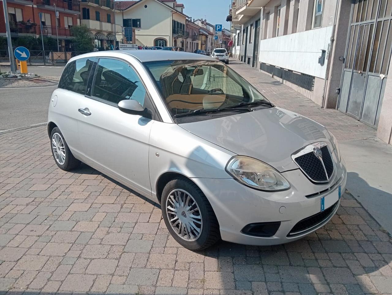 Lancia Ypsilon 1.2 60 CV