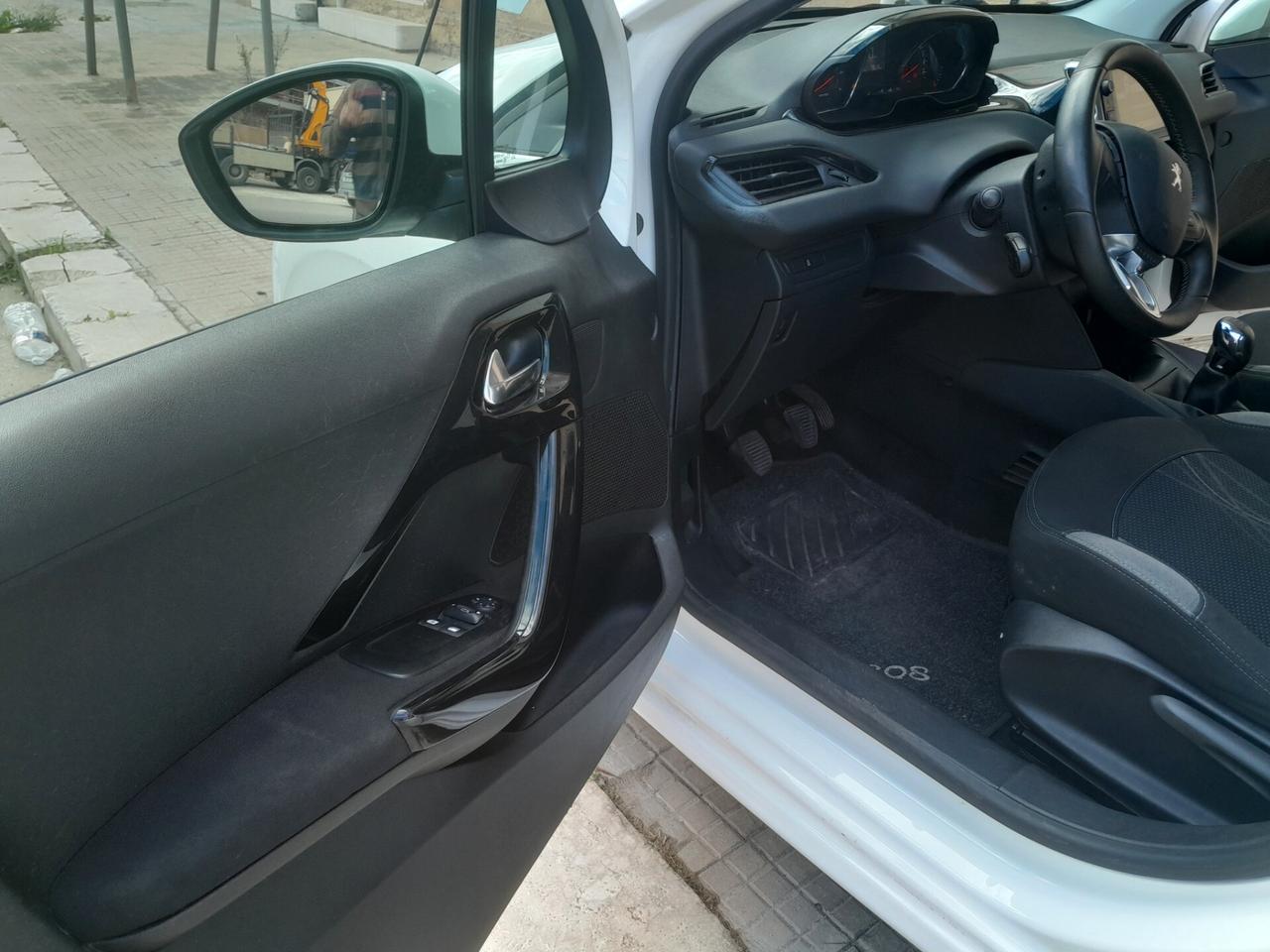 Peugeot 208 PureTech 82 5 porte Active