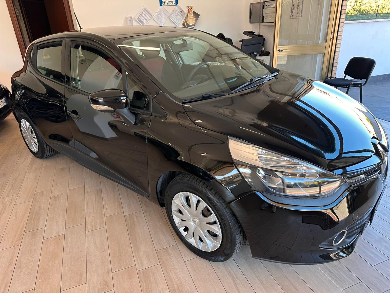 Renault Clio 1.2 75CV 5 porte Wave