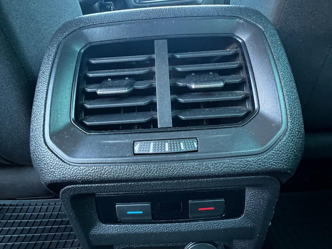 Volkswagen Tiguan Sport 1 #50918