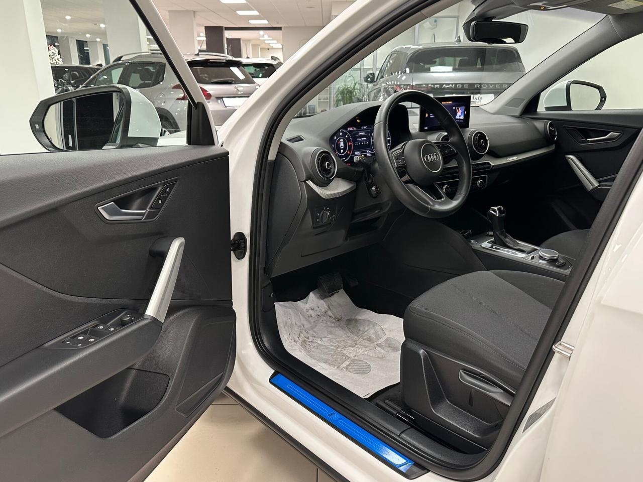 Audi Q2 35 TDI S tronic Identity Black 116 Cv 2024