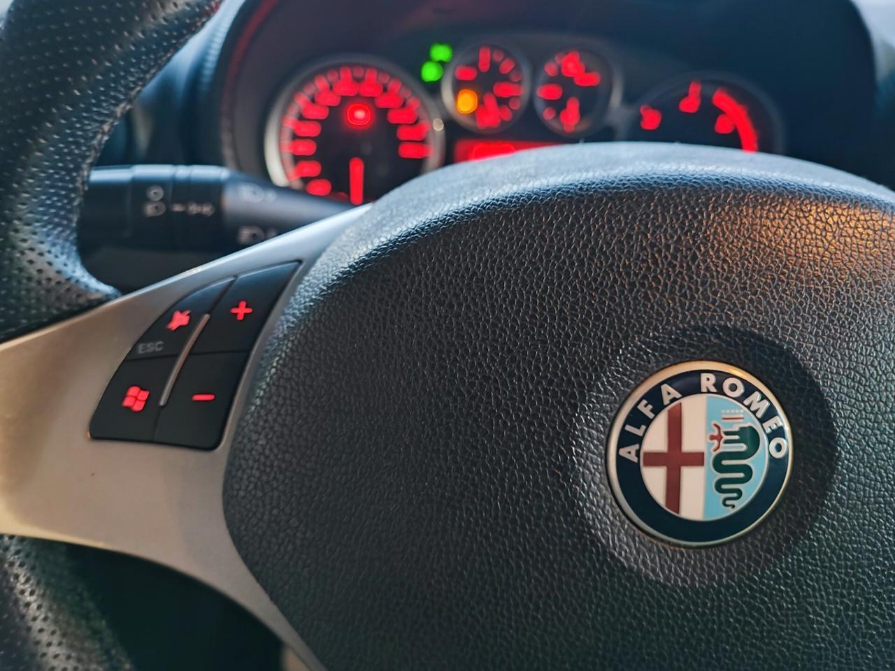 Alfa Romeo MiTo 1.3 JTDm-2 95 CV S&S Distinctive Sport Pack