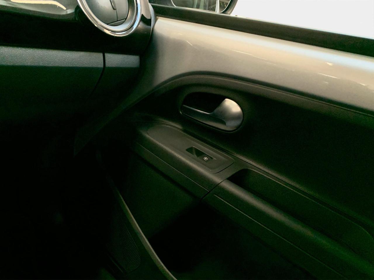 Volkswagen up! 5p 1.0 Club up! 75cv E6