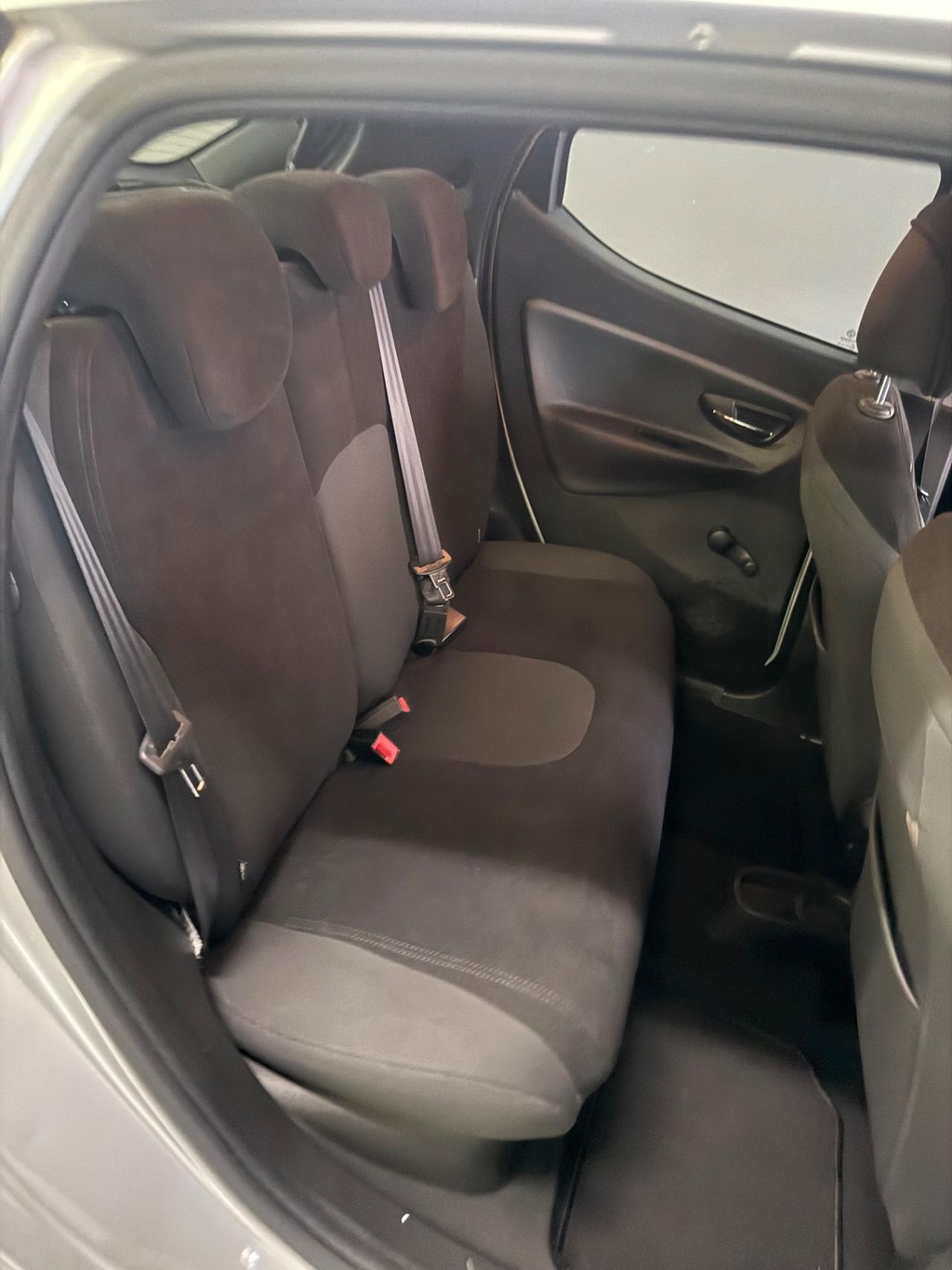 Lancia Ypsilon 1.2 69 CV 5 porte GPL Ecochic Silver