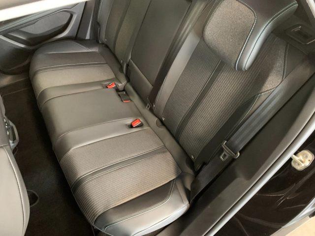 PEUGEOT 3008 1.5 BlueHDi EAT8 Allure Pack Automatico