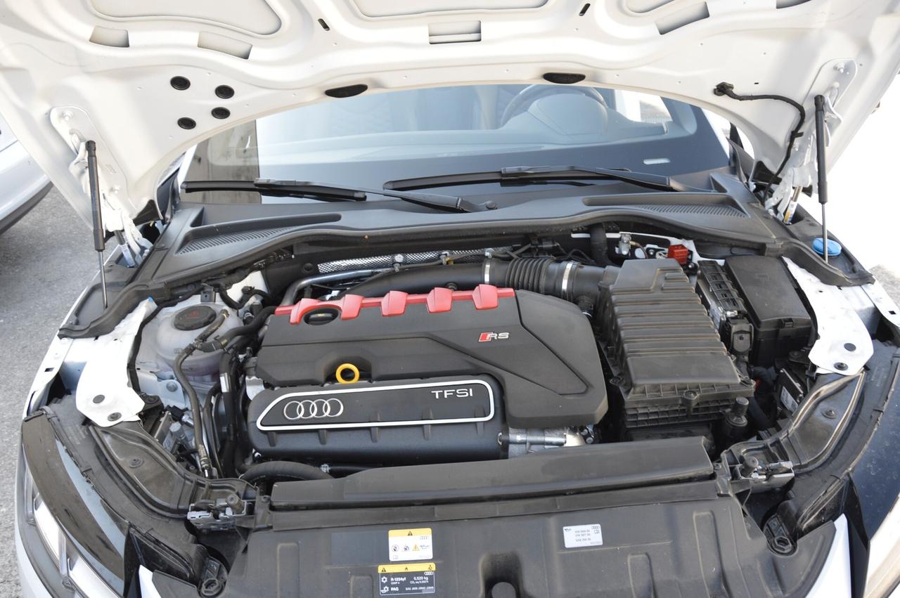 Audi TT RS Roadster 2.5 TFSI quattro S tronic