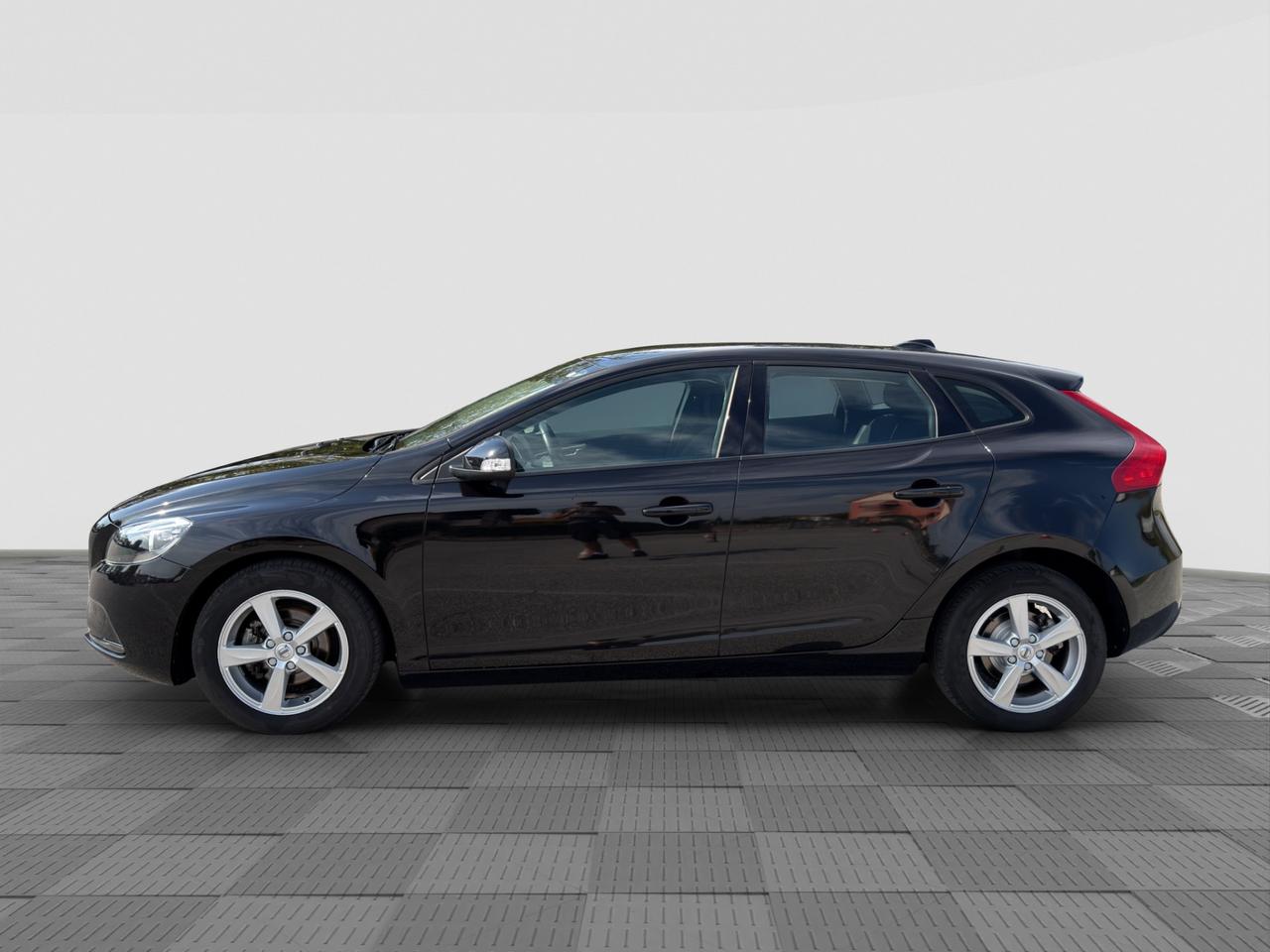 VOLVO V40 D2 Business