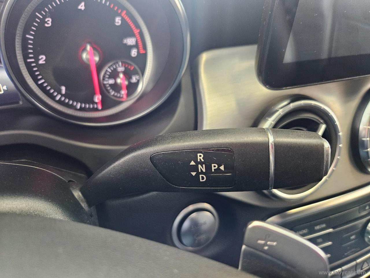 MERCEDES-BENZ CLA 220 d S.W. Automatic Premium