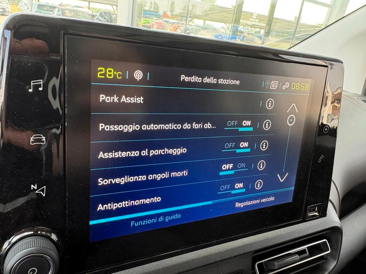 Peugeot Rifter GT motore elettrico 136 CV 50 kWh SPOTICAR