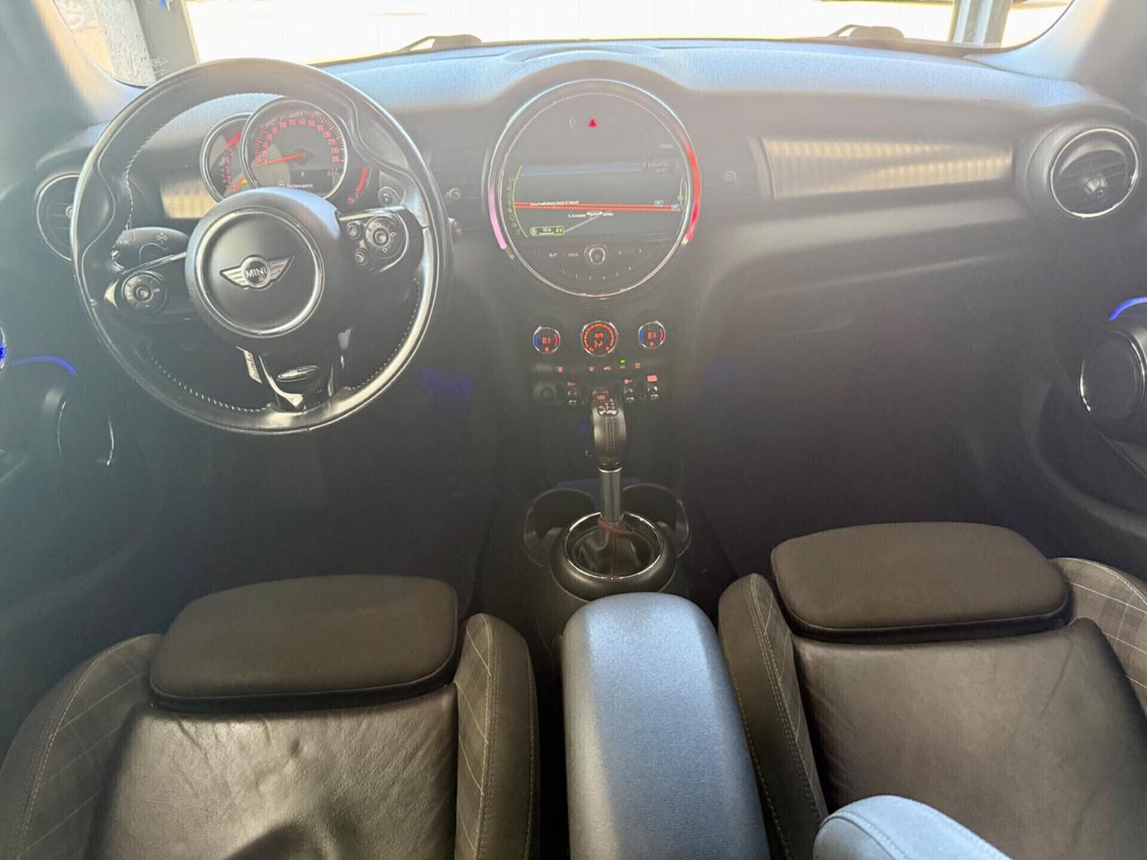 Mini 2.0 Cooper SD aut. Hype 5 porte