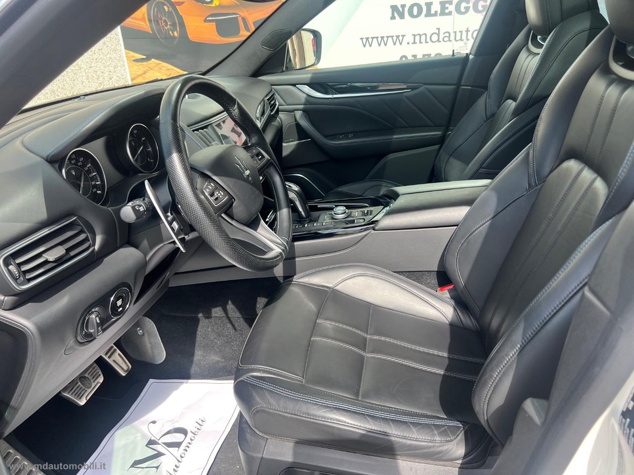 MASERATI Levante 330 CV MHEV AWD GT TETTO 21 IVA ESPOSTA