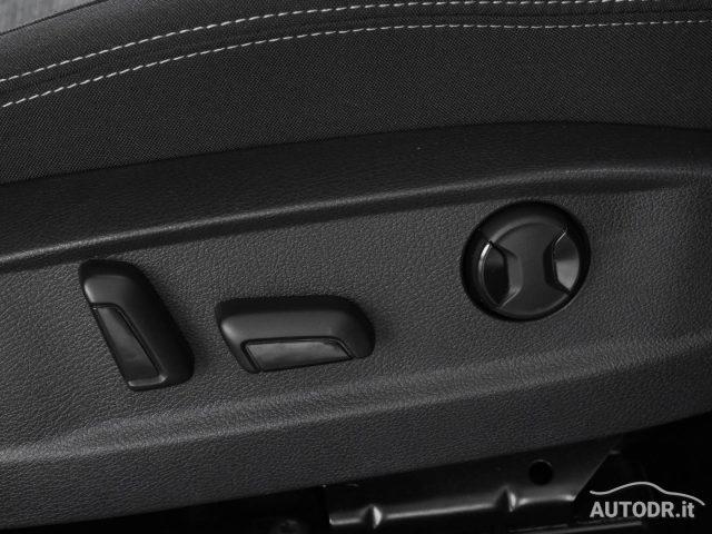 VOLKSWAGEN Passat Variant 2.0 TDI EVO DSG Business Fari LED, Navi, Ambient