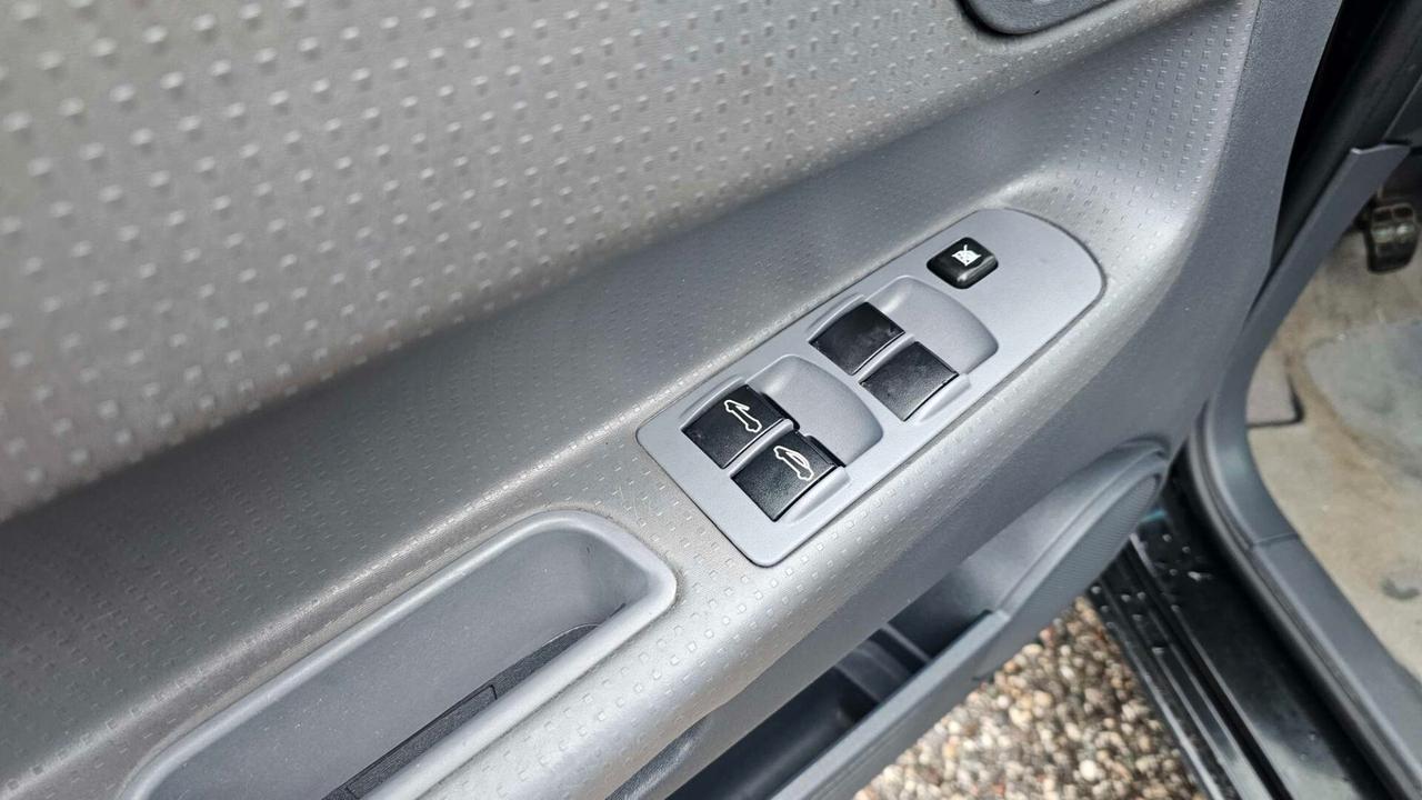 Mitsubishi Colt 1.5 16V CZC Neopatentati
