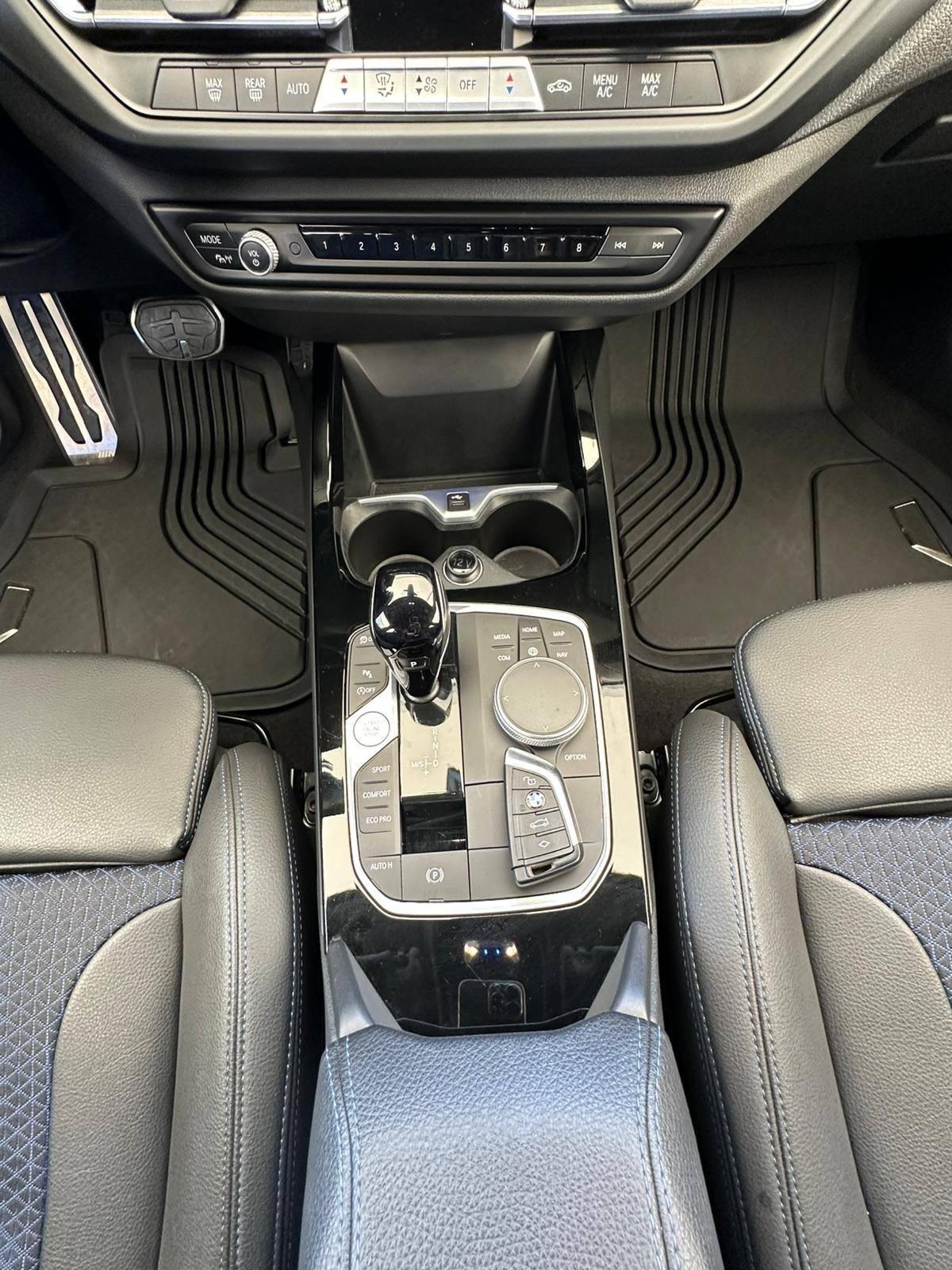 Bmw 118 118d 5p. Msport