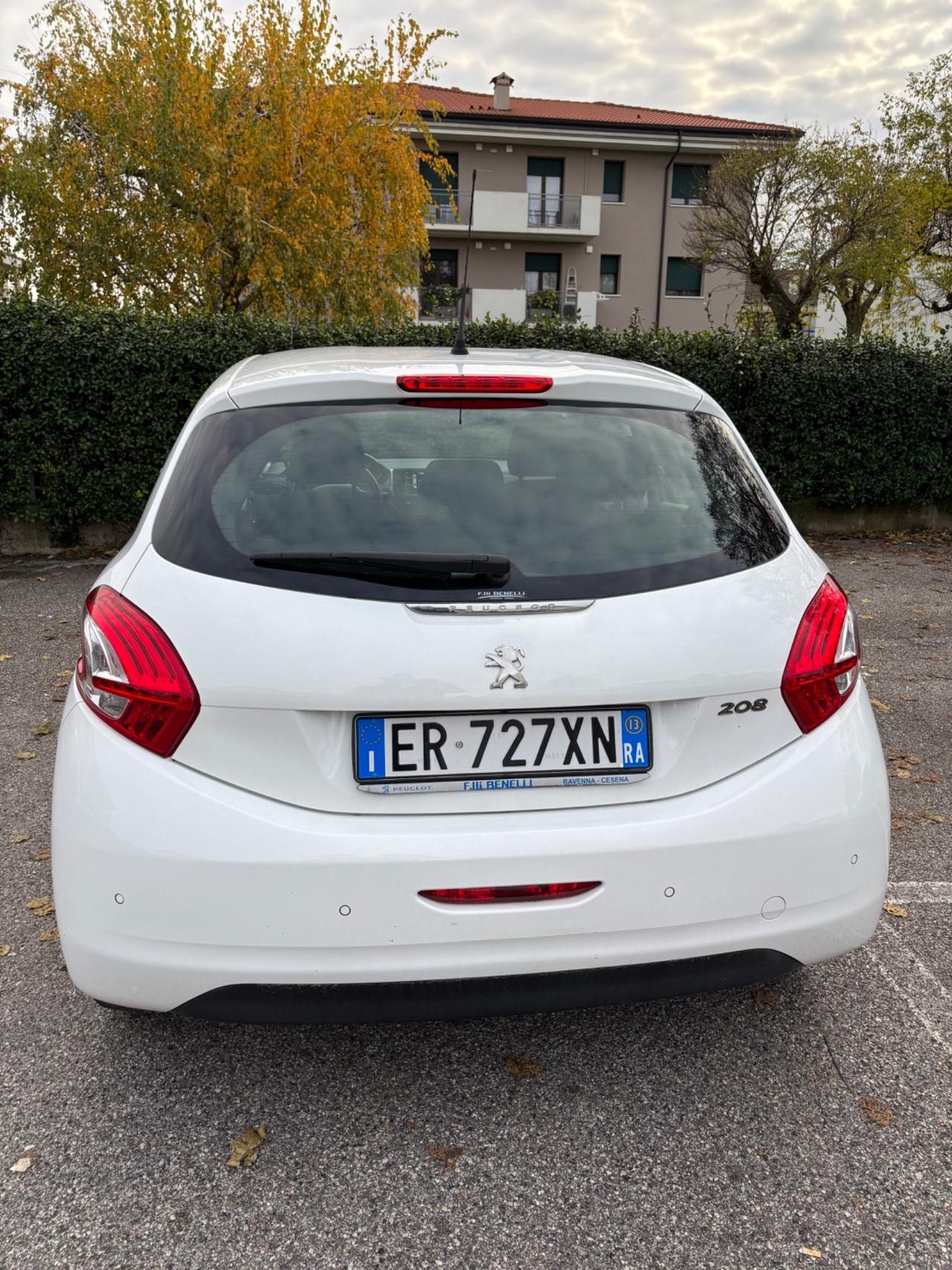 Peugeot 208 1.0 Benzina con soli 80000KM