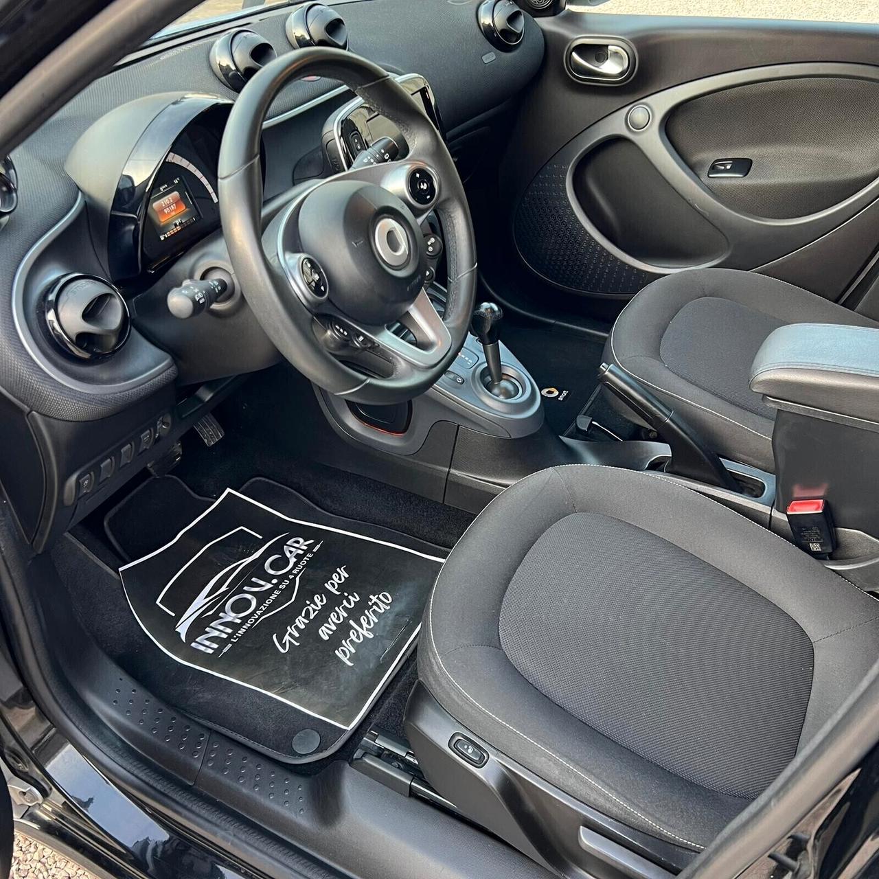 Smart ForFour 1.0 71CV TWINAMIC PASSION LED NAVI