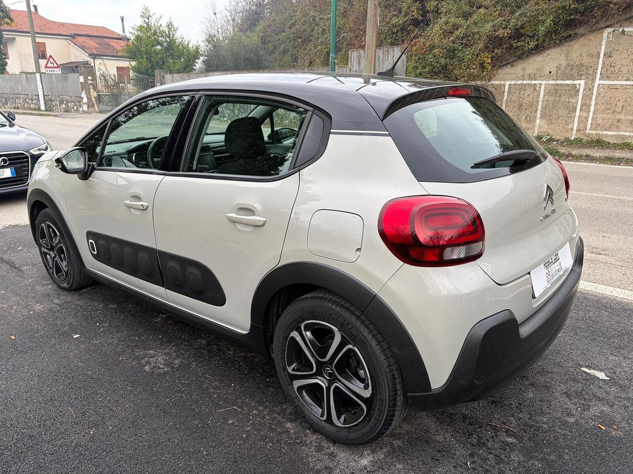 Citroen C3 1.2 T BENZINA 110CV EAT6 Shine