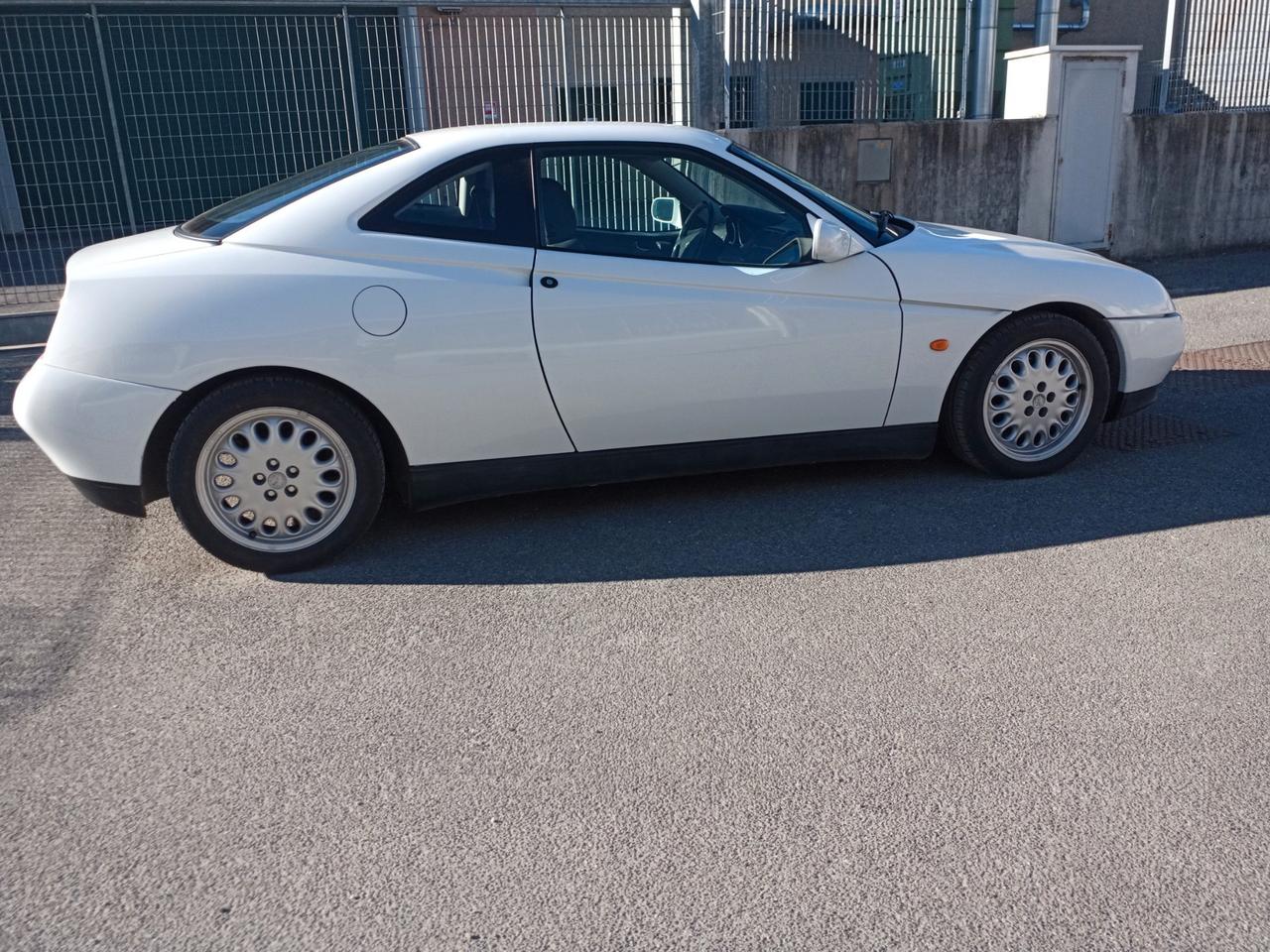 Alfa Romeo GTV 2.0i 16V Twin Spark cat