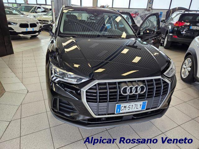 AUDI Q3 35 TDI Business Advanced