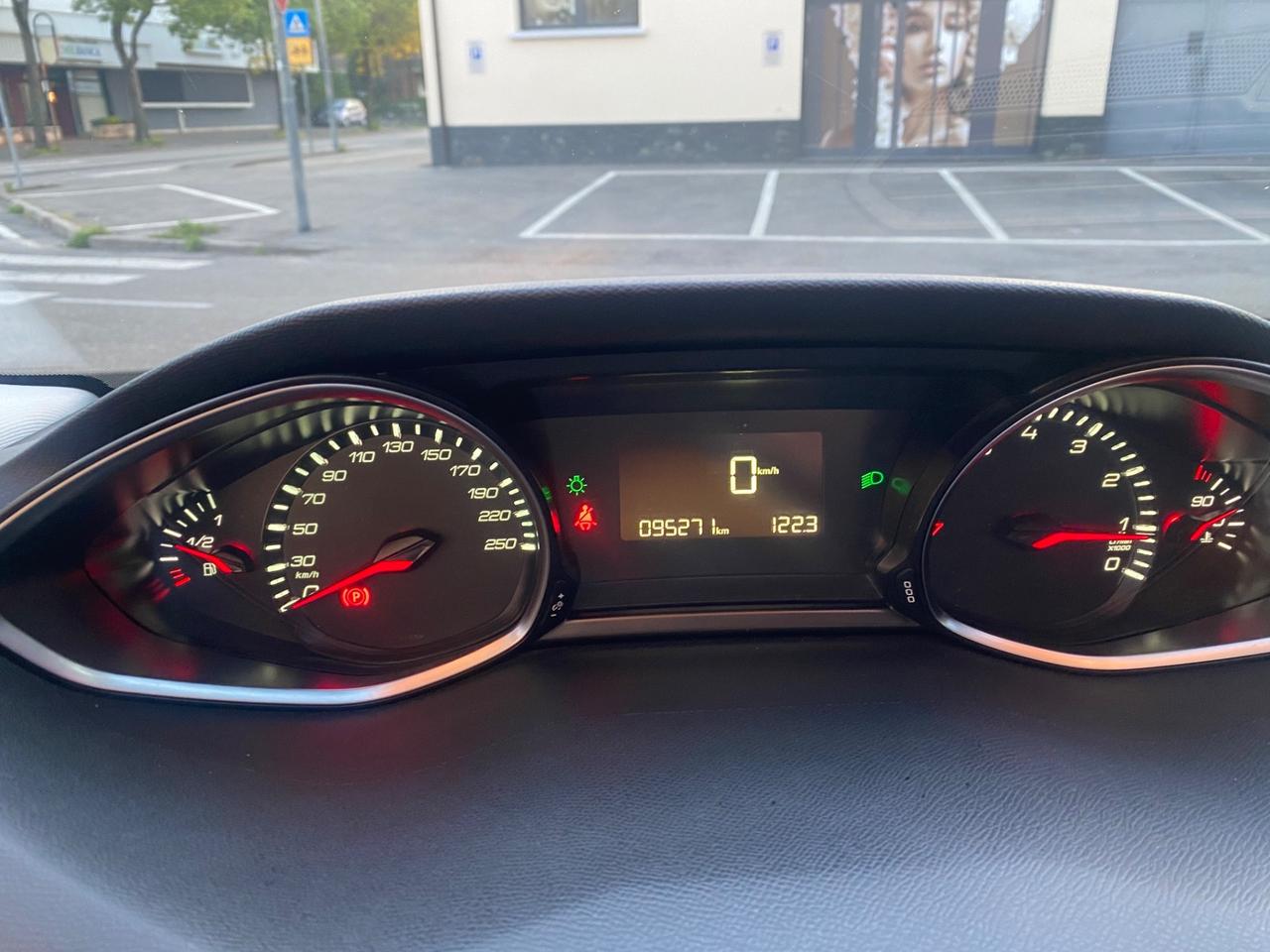 Peugeot 308 PureTech Turbo 130 S&S SW Allure