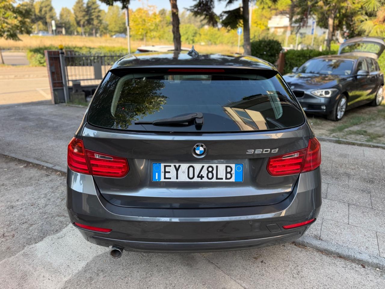 Bmw 320d Touring Business Advantage automatica