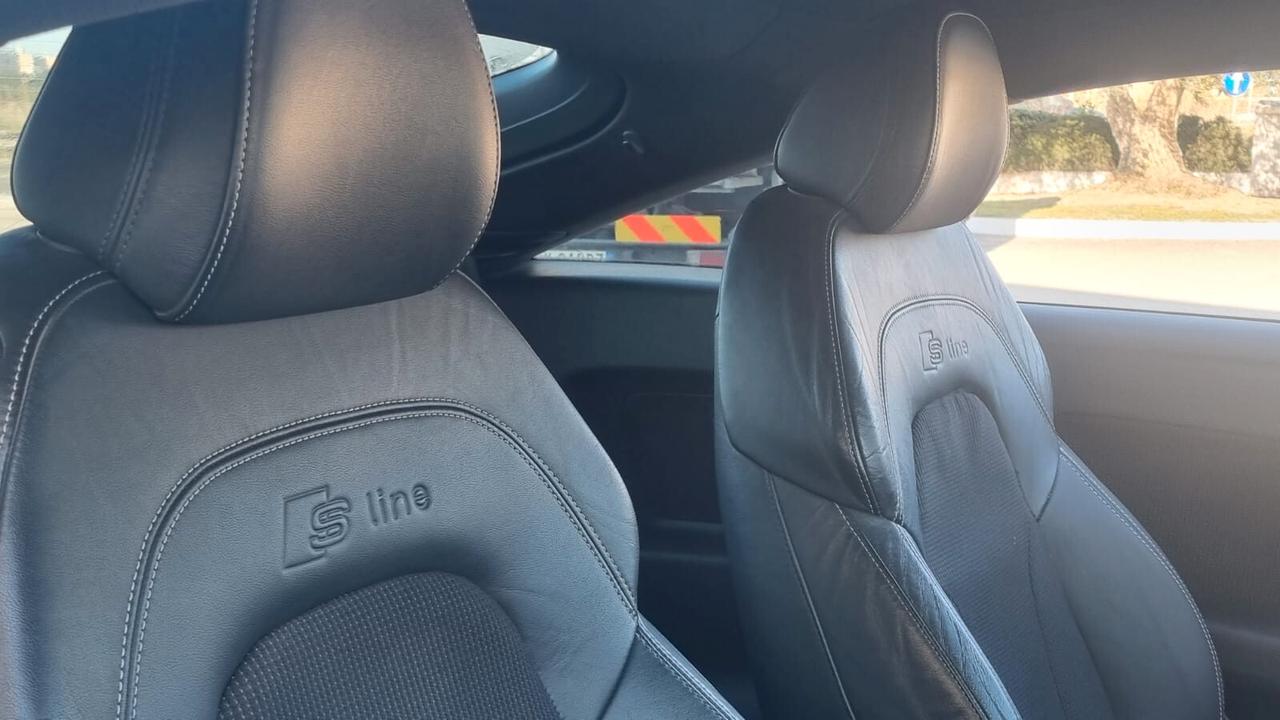 Audi TT Coupé 2.0 TDI quattro Advanced plus