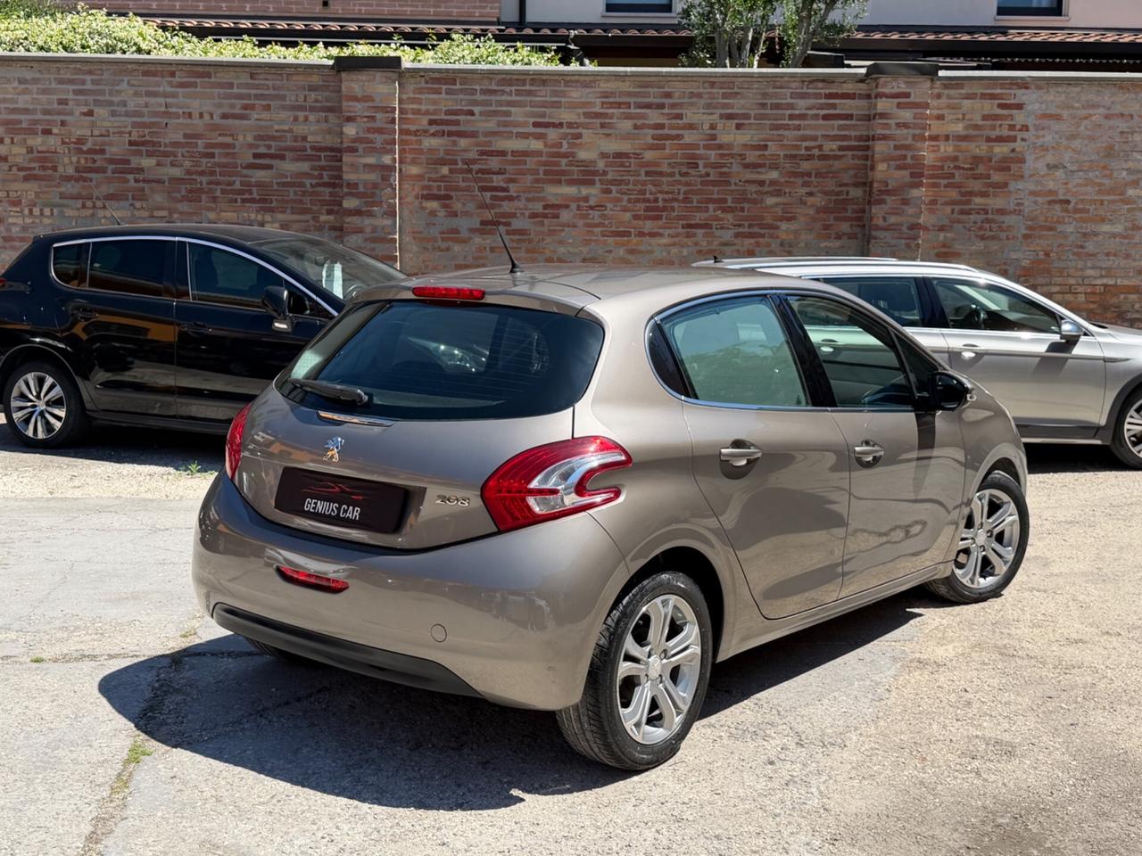 Peugeot 208 1.2 VTi 68 CV 5 porte Allure