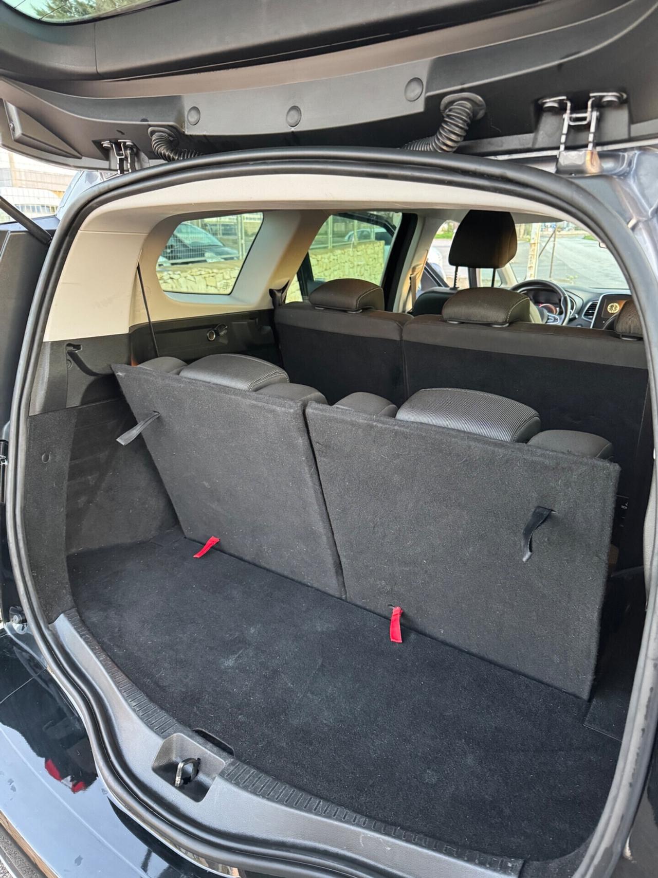 Renault Grand Scenic Blue dCi 120 CV Initiale Paris