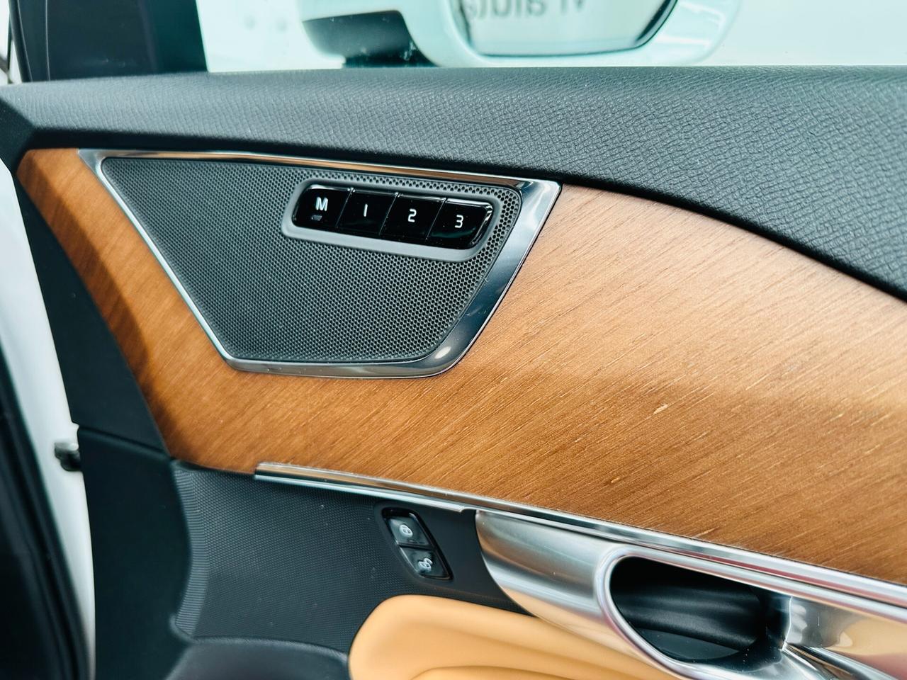 Volvo XC90 D5 AWD MY18 Geartronic 7 posti Inscription