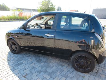 Lancia Ypsilon 1.2 argento