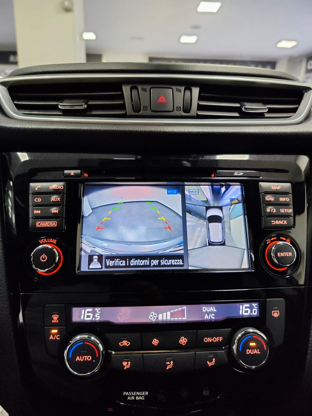 Nissan Qashqai 1.6 dCi 130cv 2WD N-Connecta Tetto