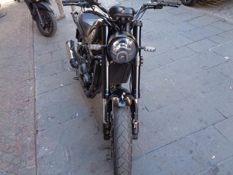 Benelli Leoncino 500 trail
