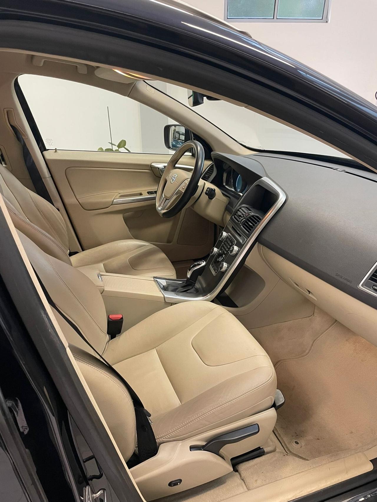 Volvo XC 60 XC60 D4 Geartronic Summum N1