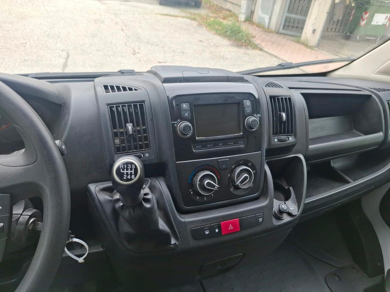 Peugeot Boxer 328 2.2 BlueHDi 120 S&S PC-TN Furgone