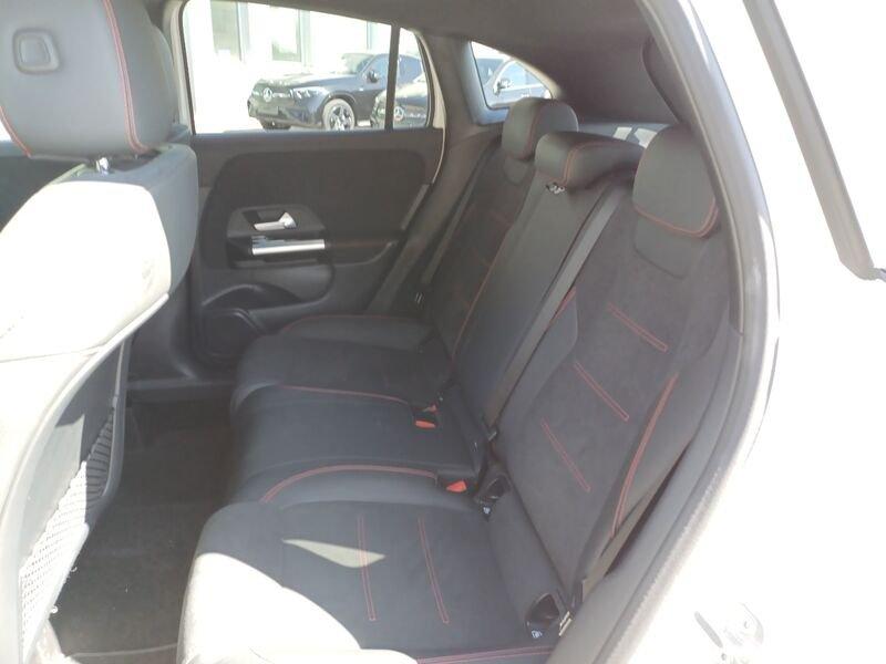 Mercedes-Benz GLA GLA 200 d AMG Line Advanced Plus NIGHT-PACK