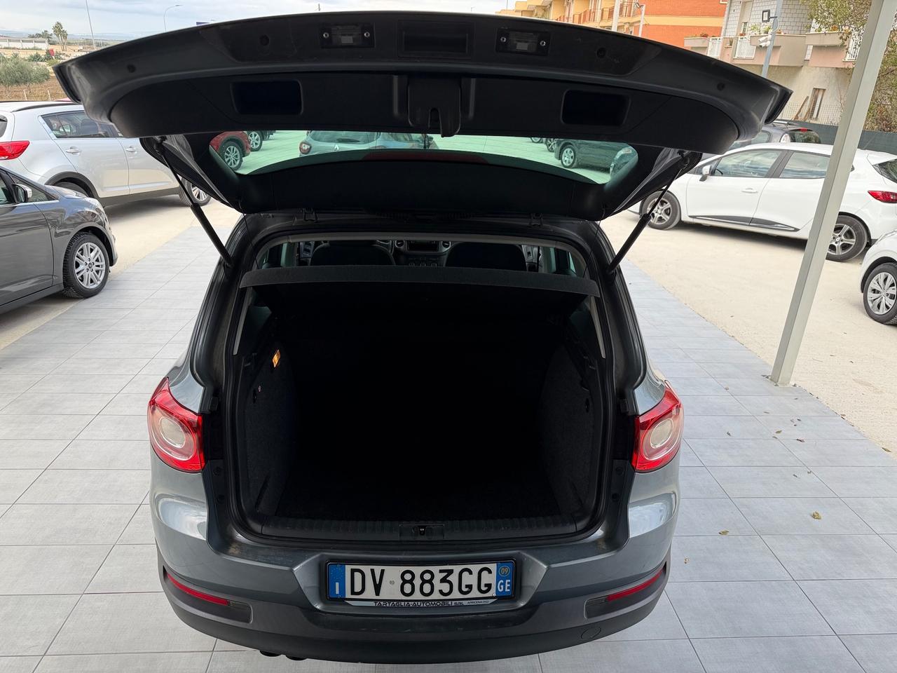 Volkswagen Tiguan 2.0 16V TDI DPF tiptronic Sport & Style (18°)