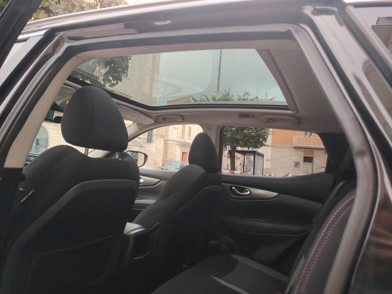 Nissan Qashqai 1.5 dCi N-Connecta