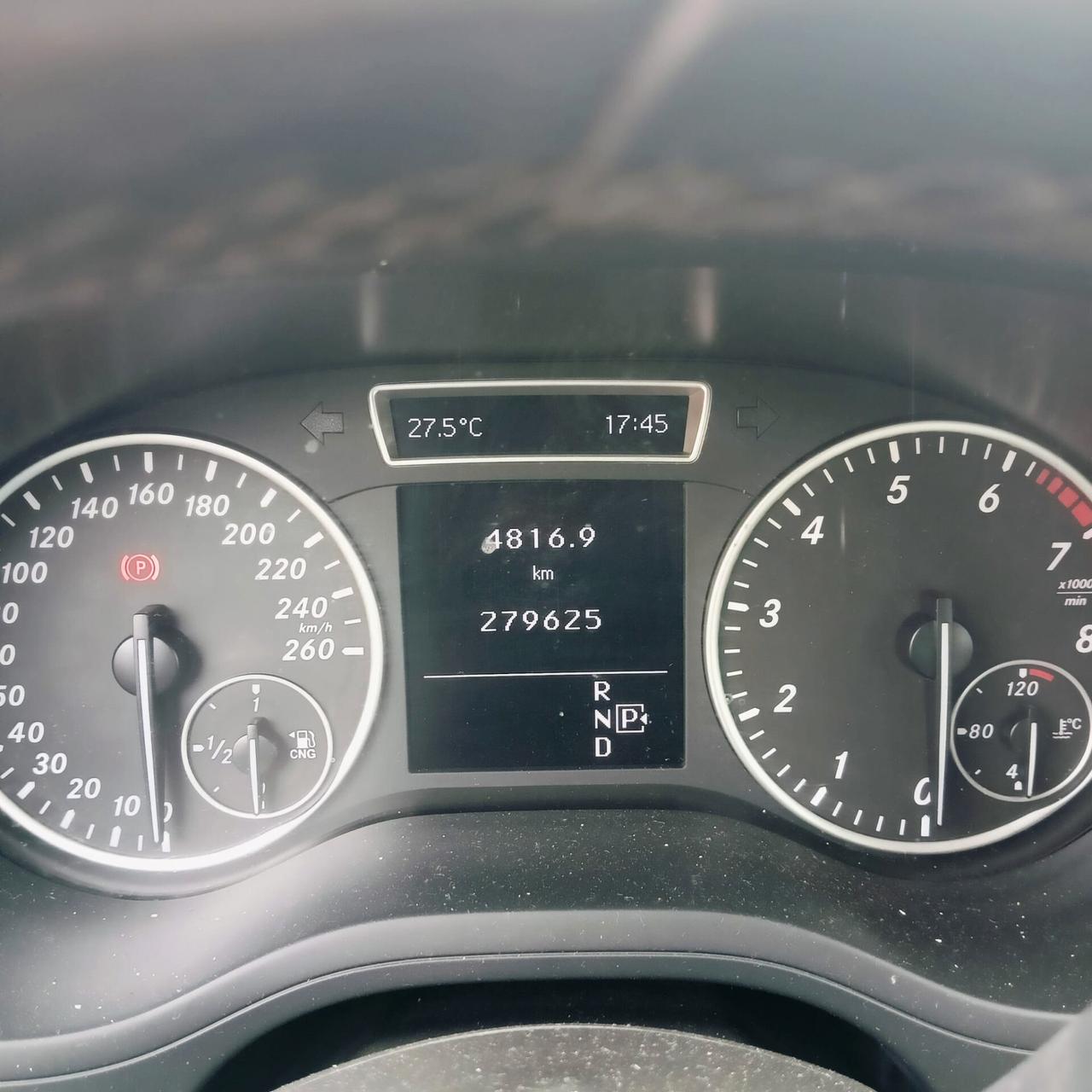 Mercedes-benz B 200 NGD Sport