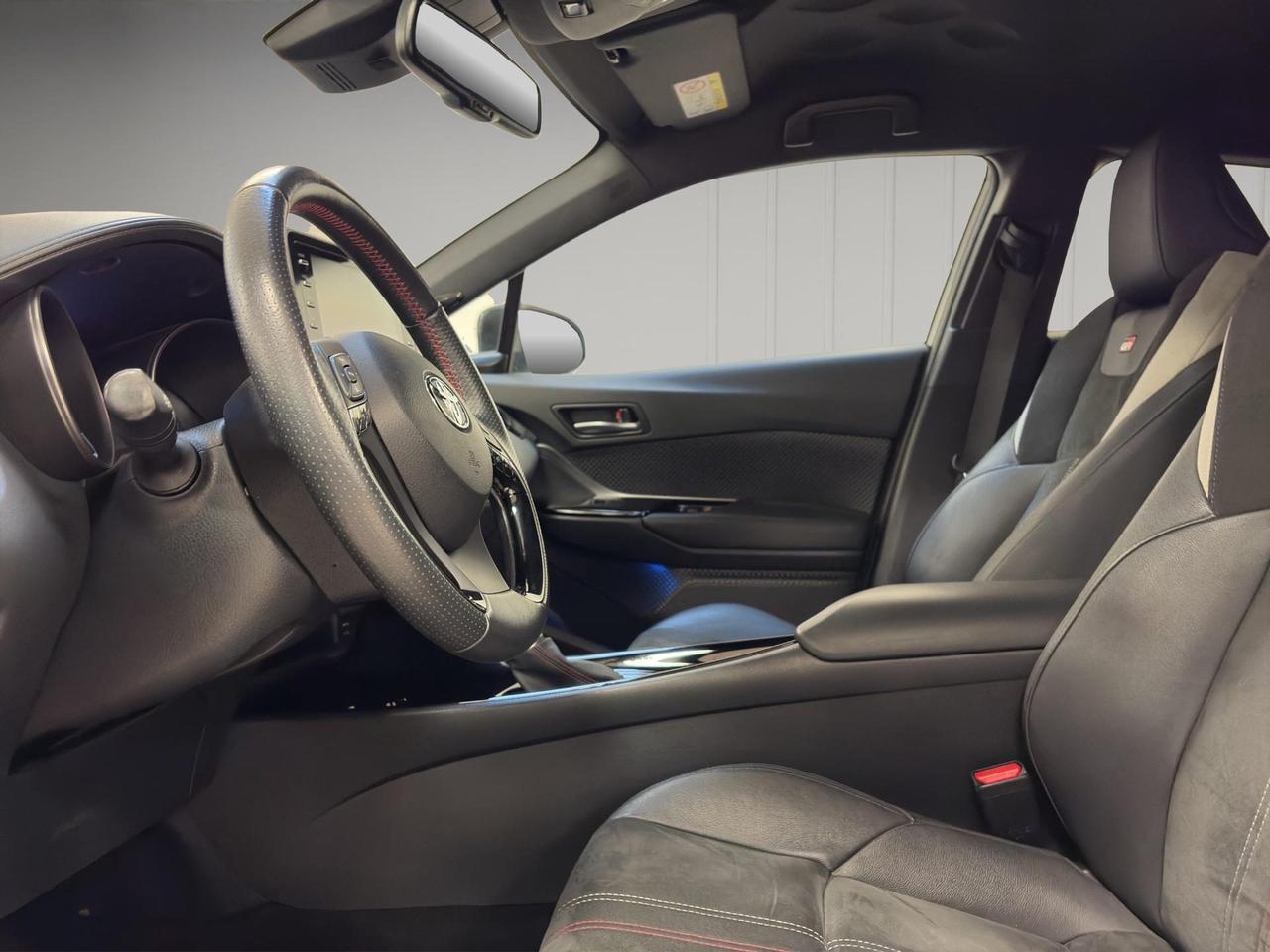 Toyota C-HR 2.0h GR Sport e-cvt