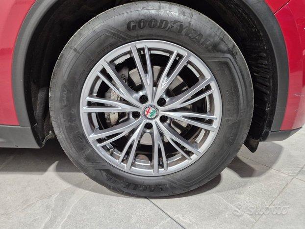 Alfa Romeo Stelvio 2.2 Turbodiesel 160 CV AT8 RWD