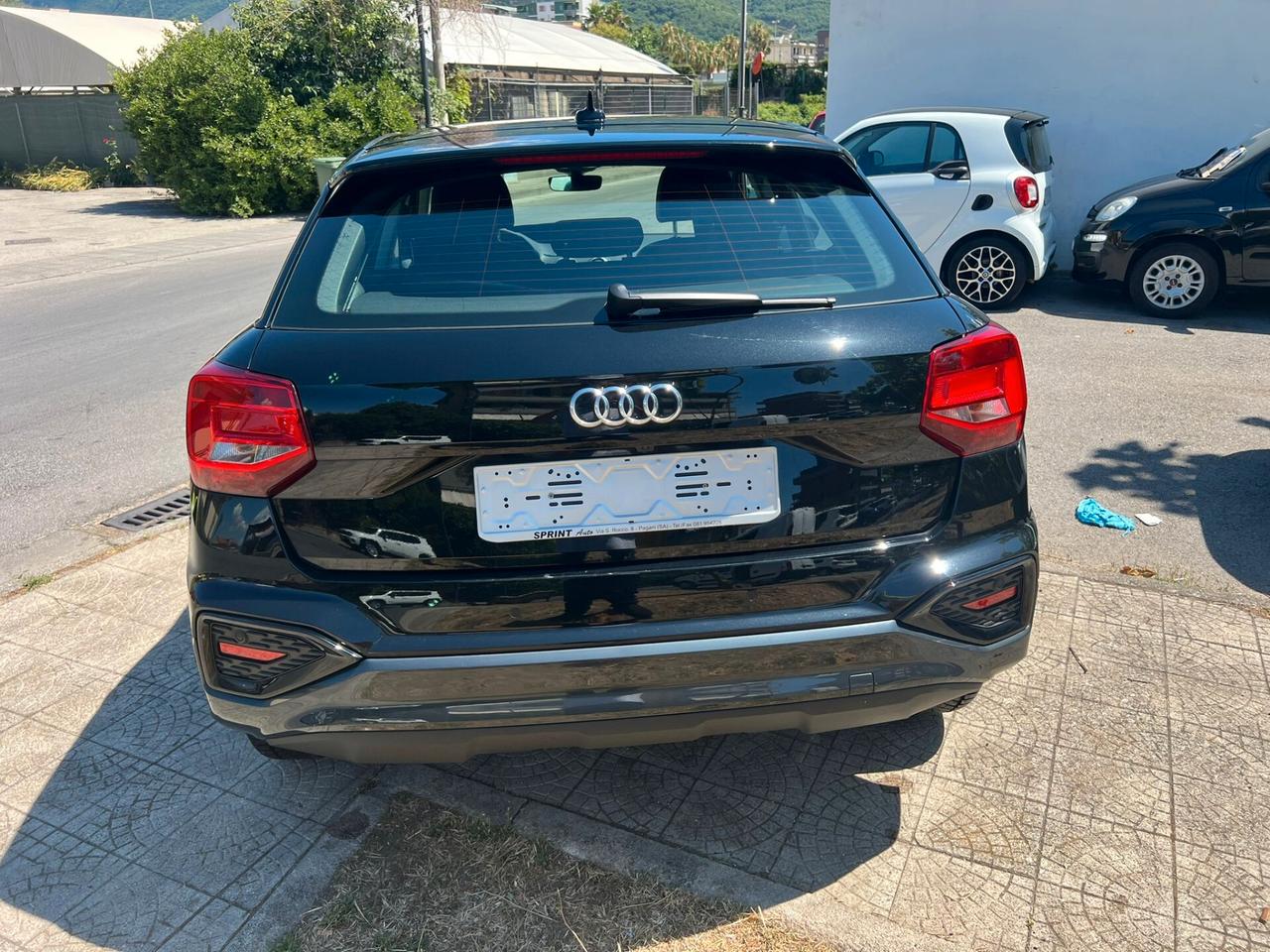 Audi Q2 30 TDI S tronic cockpit navigatore